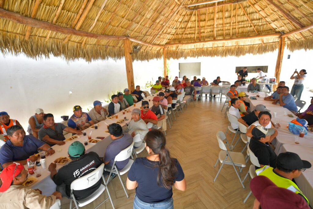 Mary Hernández convive con héroes anónimos que transforman imagen de Felipe Carrillo Puerto