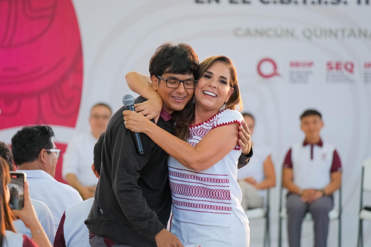 Después de 48 años de fundada, la primera preparatoria pública de Cancún ya tiene domo, el CBTIS 111 “Leona Vicario”: Mara Lezama