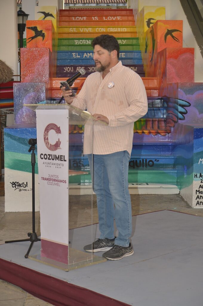 Inauguran mural de arte urbano “Alas con Orgullo Cozumel” en la Plaza del Sol