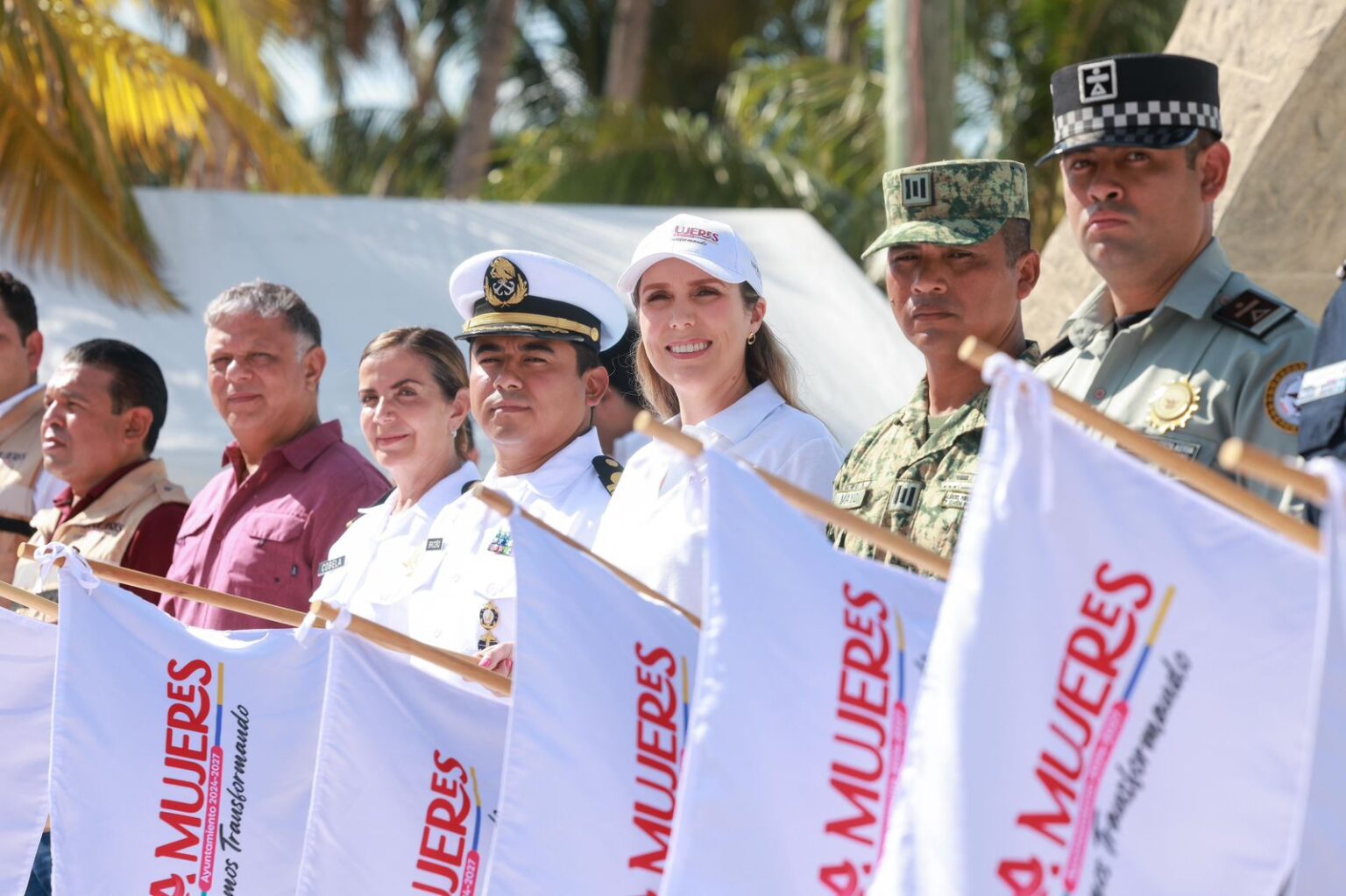Atenea Gómez Ricalde encabeza banderazo de inicio del Operativo Vacacional de Verano 2025 para un verano seguro en Isla Mujeres