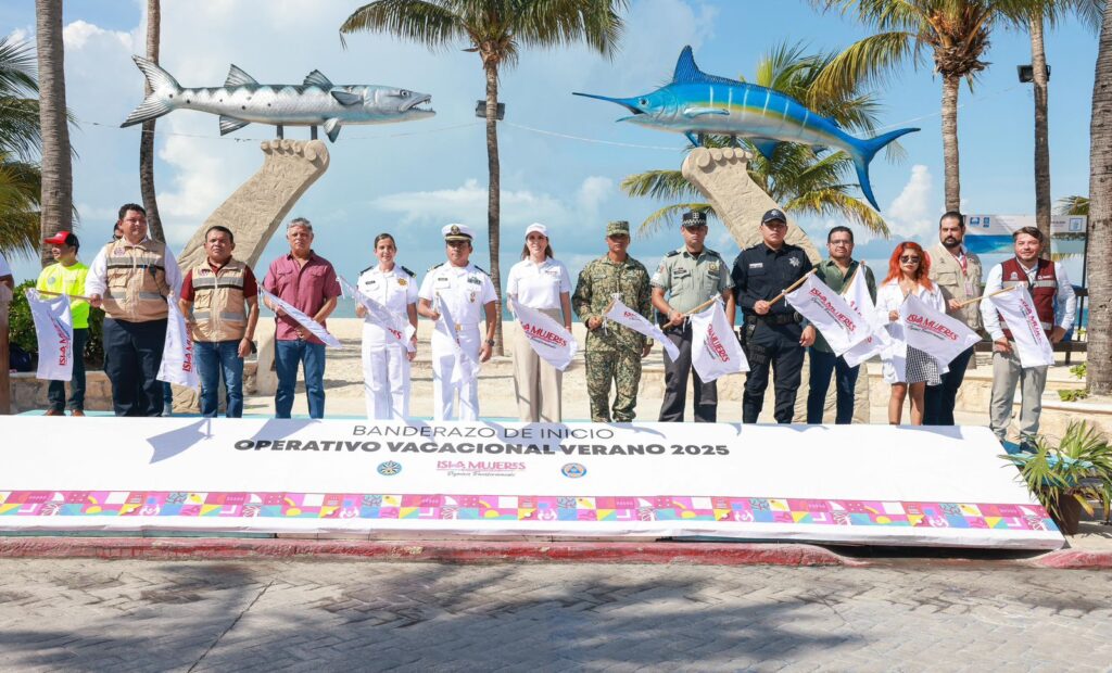 Atenea Gómez Ricalde encabeza banderazo de inicio del Operativo Vacacional de Verano 2025 para un verano seguro en Isla Mujeres