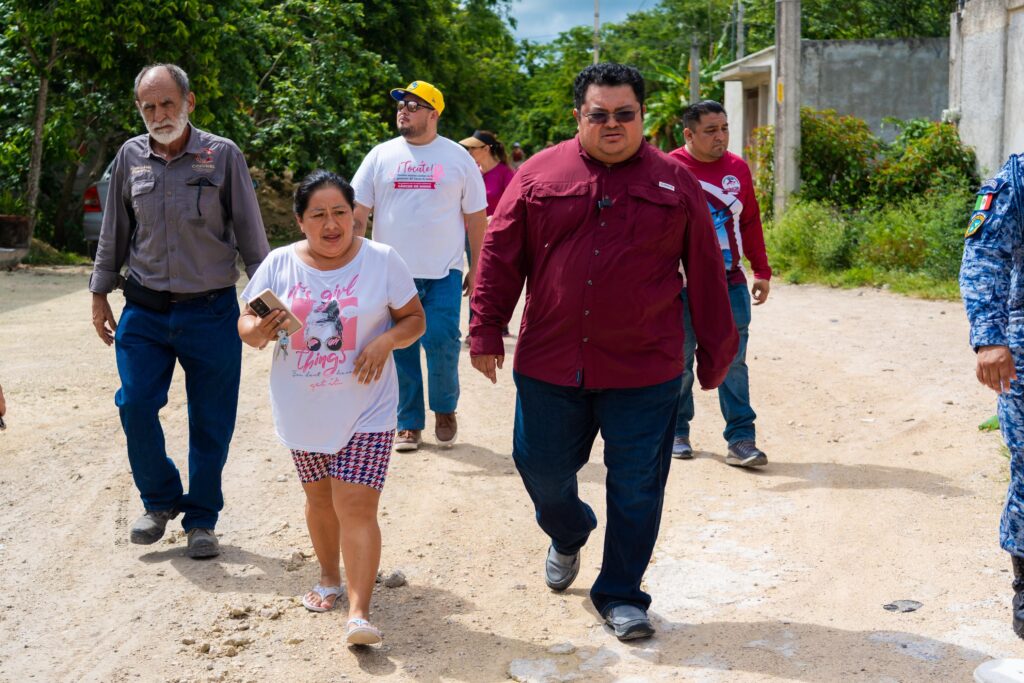 Chacón atiende solicitud ciudadana con jornada de limpieza en la colonia Félix González
