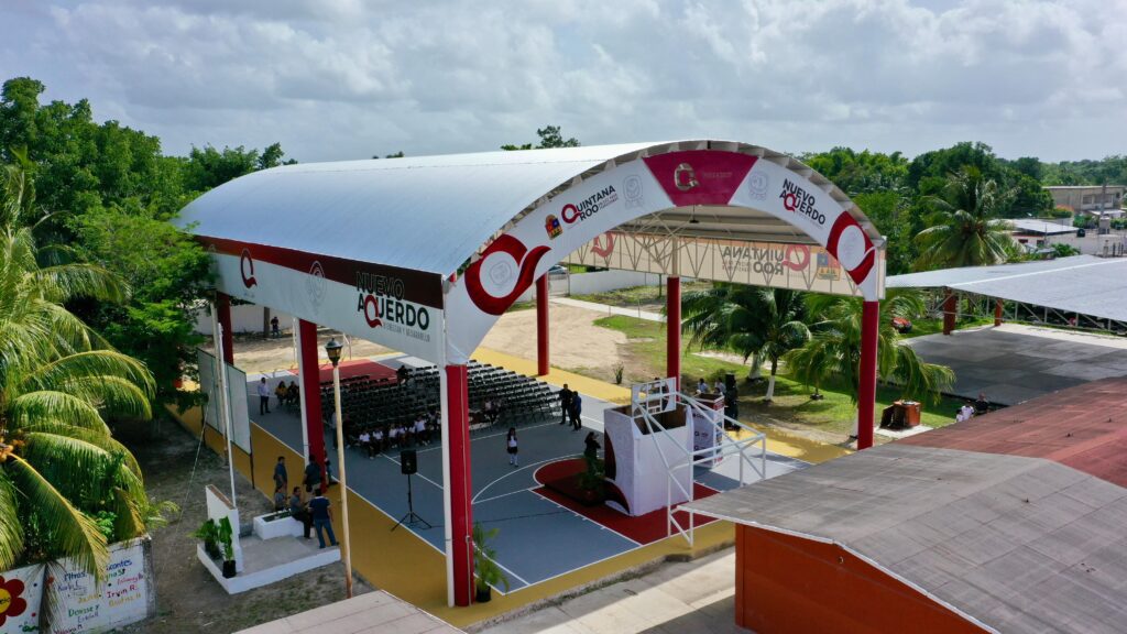 Mara Lezama entrega domo escolar en Xul-Ha tras 63 años de abandono