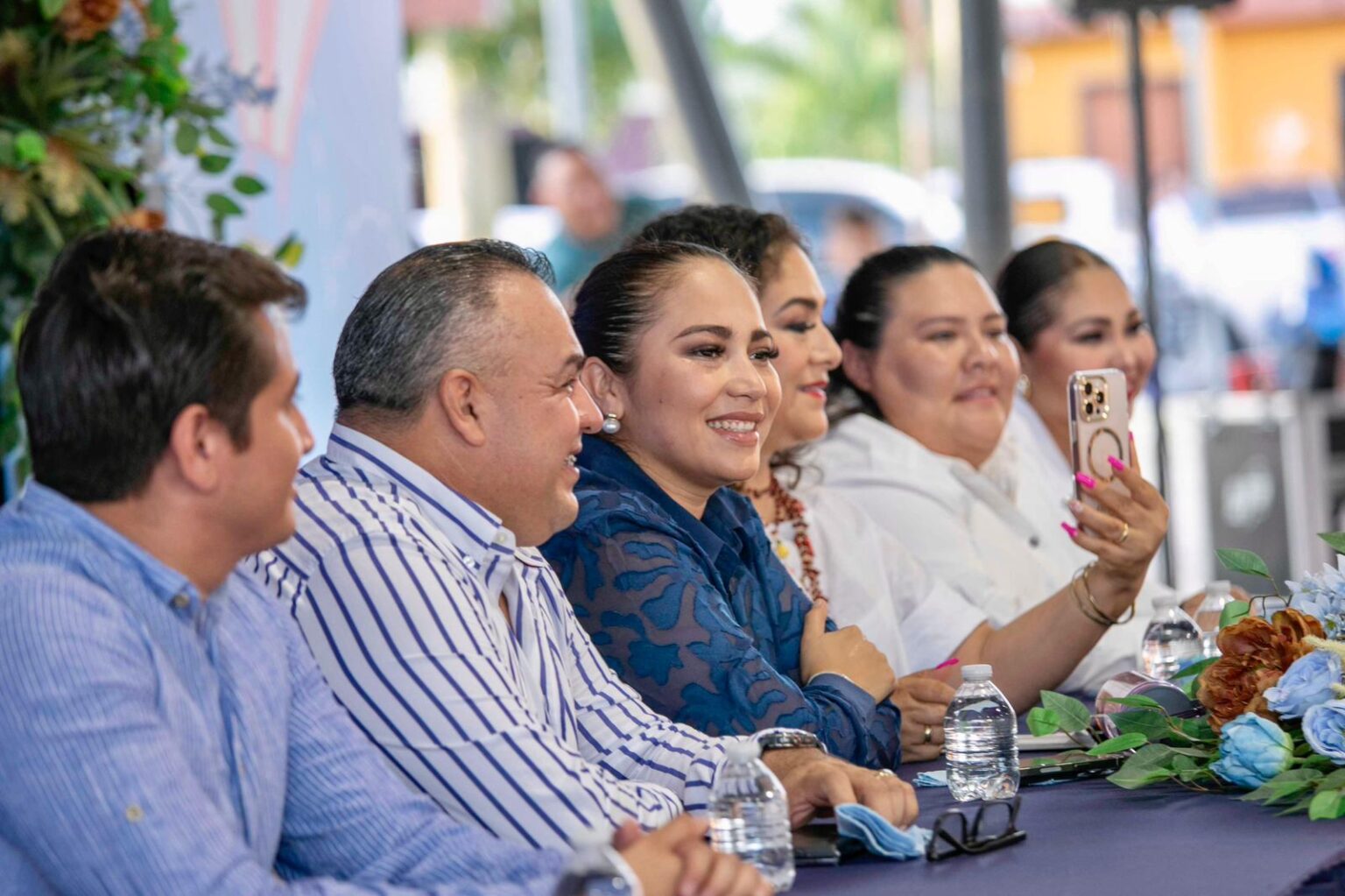 Mary Hernández amadrina a infantes de estancia infantil DIF-FCP