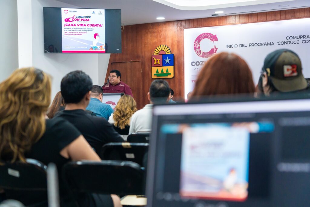 José Luis Chacón, lanza el Programa “Conduce con Vida, Cozumel Seguro” para prevenir accidentes de tránsito