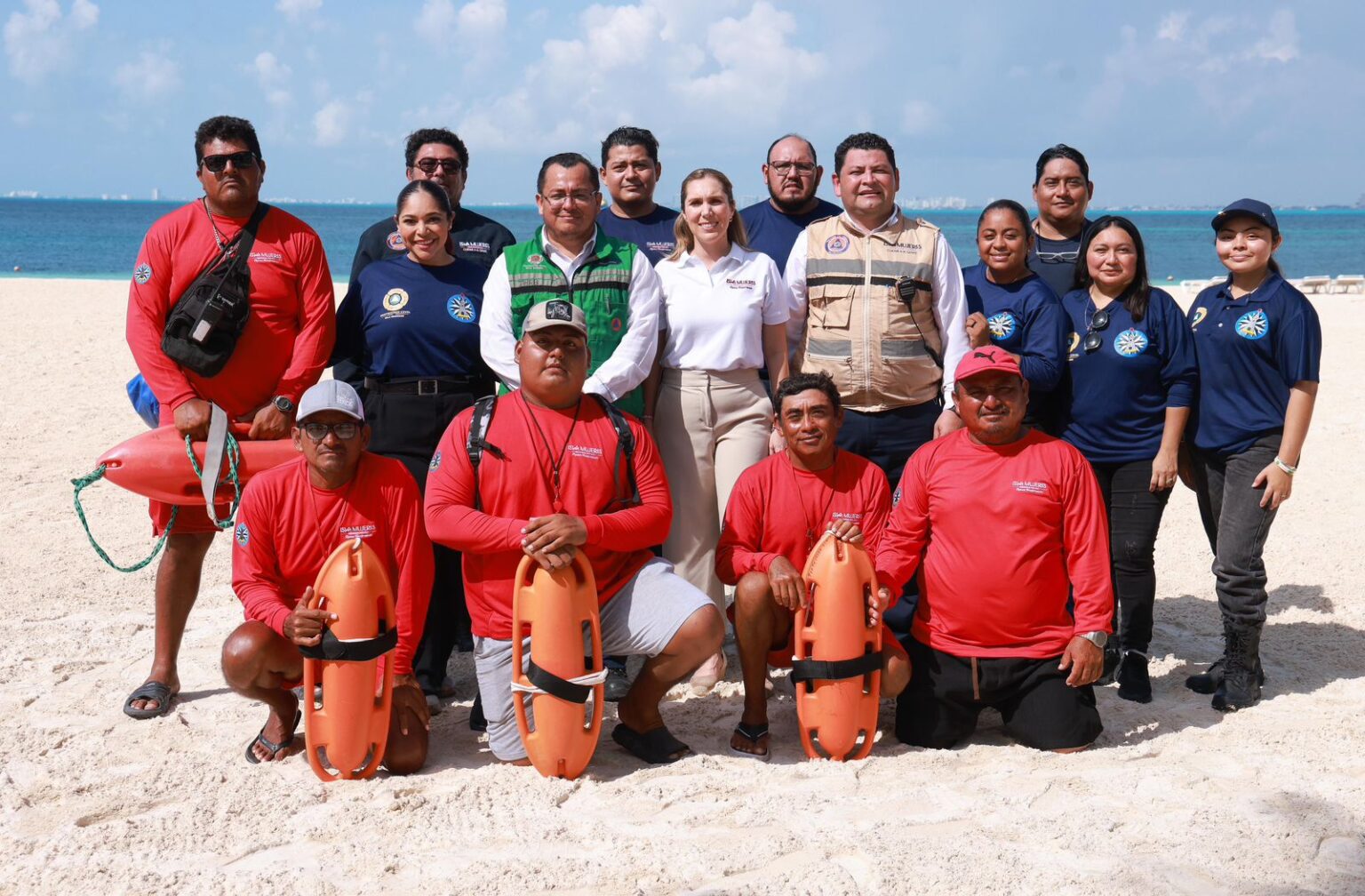 Gobierno Municipal refuerza operativos de seguridad en playas de Isla Mujeres