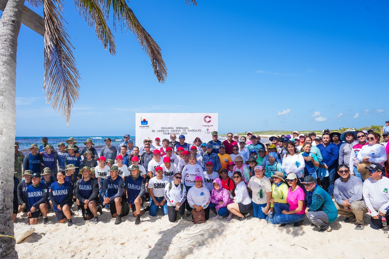 Rompe récord gobierno municipal en jornada de limpieza de sargazo 2025