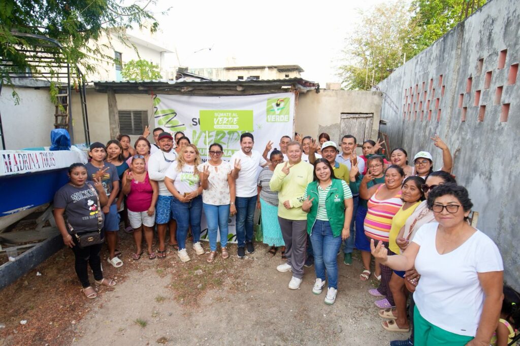 El pueblo de Bacalar decidirá el futuro de la laguna: Renán Sánchez Tajonar