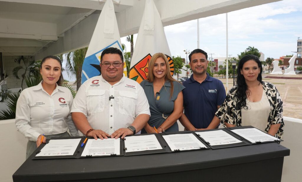 Cozumel impulsa la educación con titulación universitaria por experiencia laboral para mujeres y hombres de 25 años en adelante