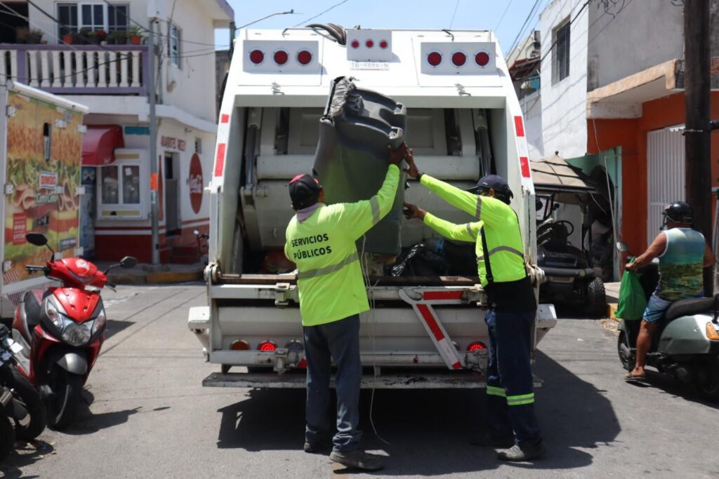 Gobierno Municipal fortalece servicio de recolección de basura en esta temporada vacacional de Verano