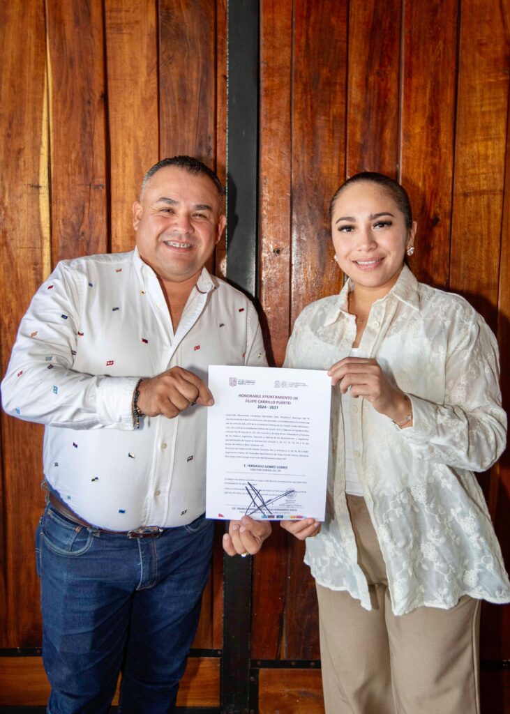 Mary Hernández nombra a Fernando Gómez nuevo director del DIF- FCP