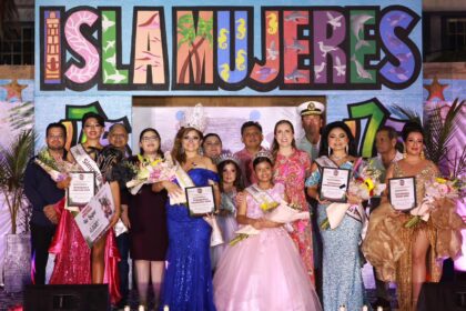 Isla Mujeres celebró con gran éxito la tradicional Noche de Embajadoras de las Fiestas de Fundación 2025