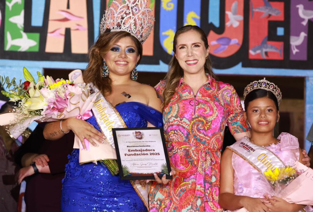 Isla Mujeres celebró con gran éxito la tradicional Noche de Embajadoras de las Fiestas de Fundación 2025