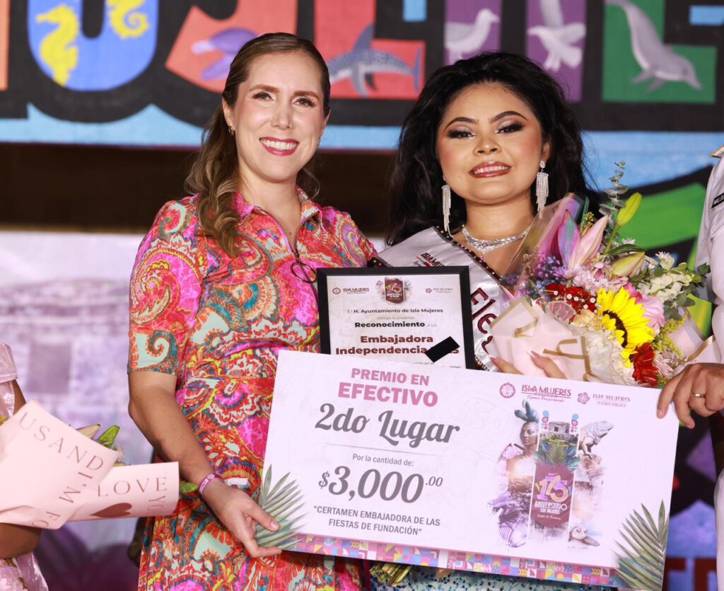 Isla Mujeres celebró con gran éxito la tradicional Noche de Embajadoras de las Fiestas de Fundación 2025