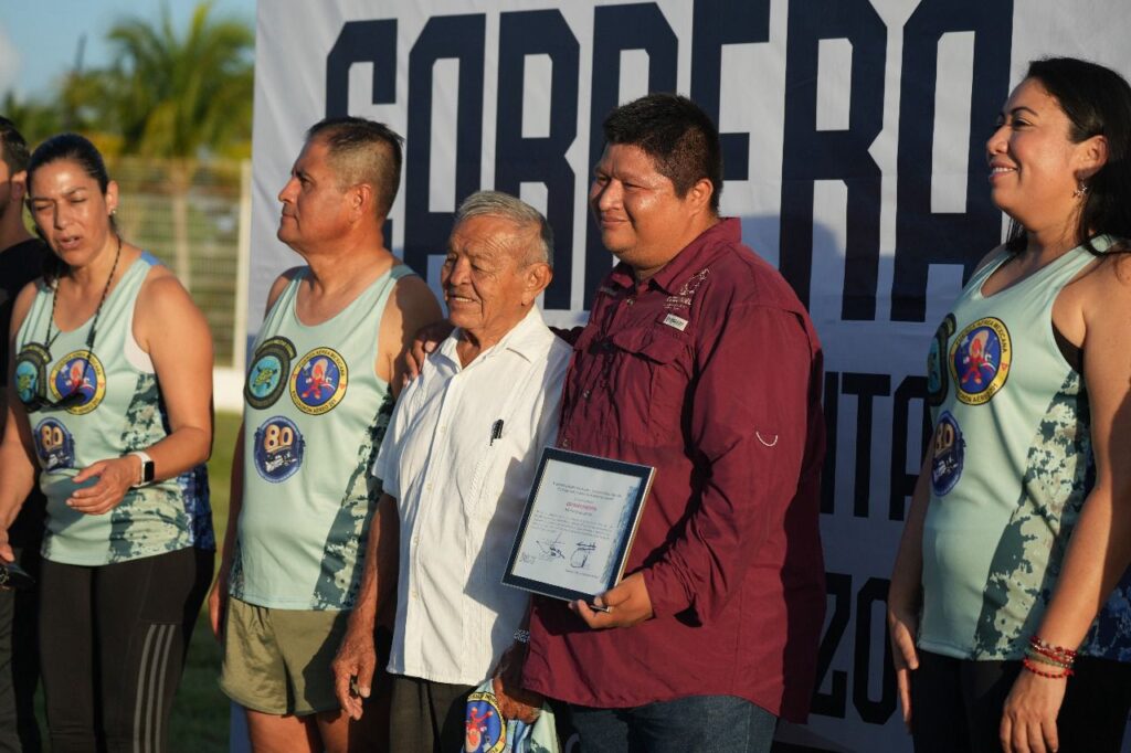 Exitosa Carrera Guarnición Militar y Escuadrón 201 promueve la seguridad, salud y unión familiar en Cozumel