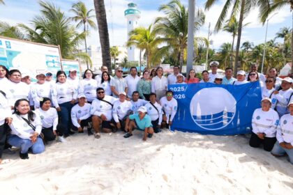 Gobierno de Isla Mujeres ondea con orgullo la Bandera Blue Flag para Playa Centro y Playa Norte