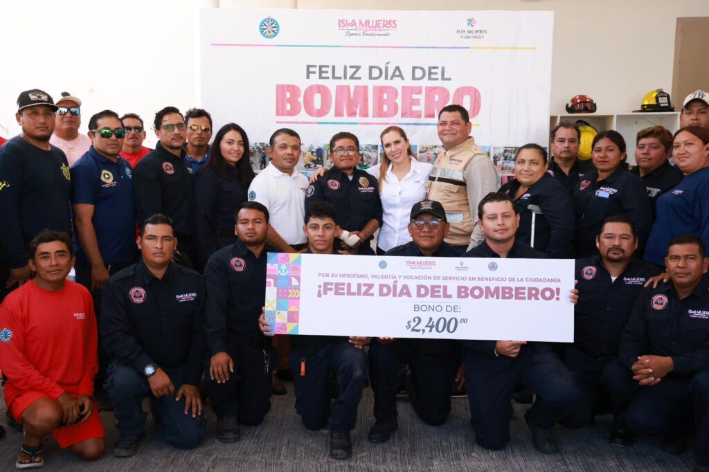 Atenea Gómez Ricalde reconoce invaluable labor del personal del H. Cuerpo de Bomberos