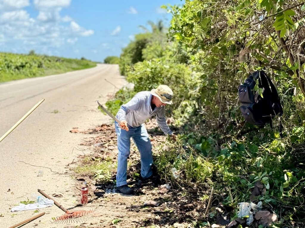 Cozumel se prepara para recibir eventos deportivos internacionales con trabajos de poda y mantenimiento vial