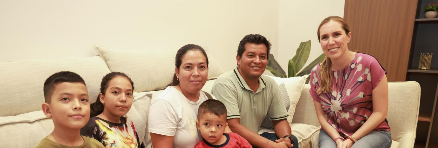 Atenea Gómez Ricalde continúa cerca del pueblo isleño a través del programa Miércoles con la Gente