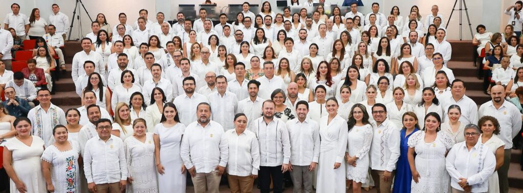 Rinden protesta las mujeres y hombres que integrarán el nuevo Poder Judicial