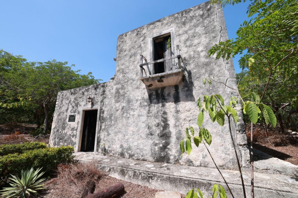 Atenea Gómez Ricalde inicia la rehabilitación de la Hacienda Mundaca en Isla Mujeres