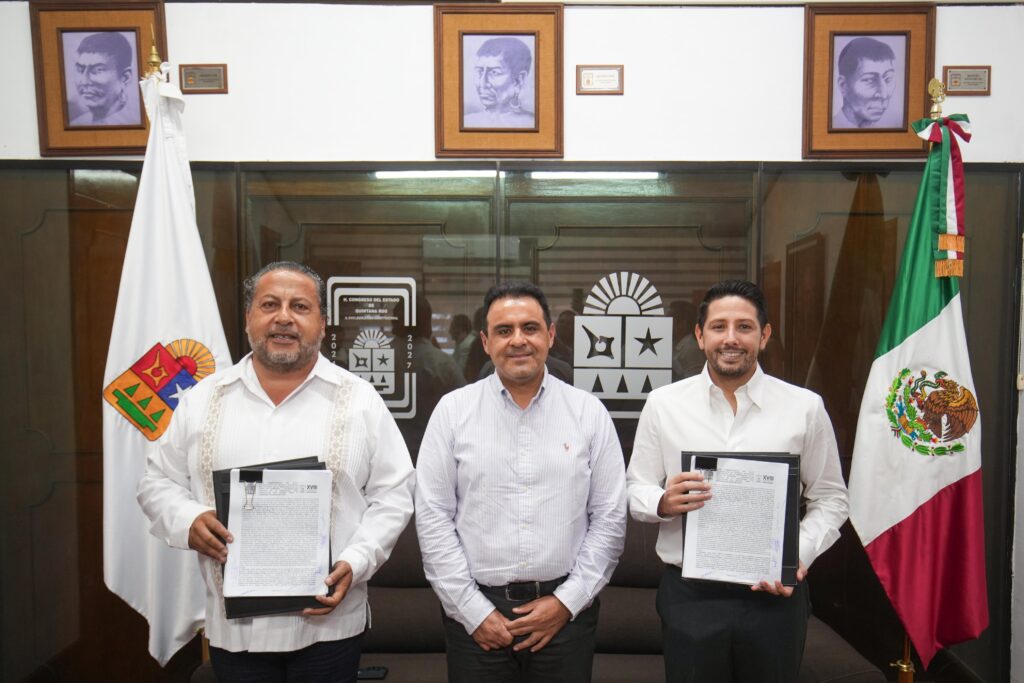 Renán Sánchez Tajonar asume la presidencia de la JUGOCOPO en el Congreso de Quintana Roo