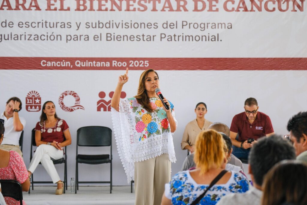 Entregan Mara Lezama y Ana Paty Peralta 303 títulos de propiedad para el bienestar y certeza jurídica de más de mil 400 personas