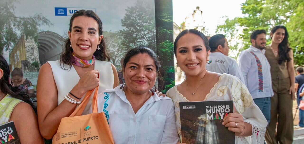 Mary Hernández atestigua la presentación del catálogo de experiencias turísticas MUNDO MAYA - MÉXICO
