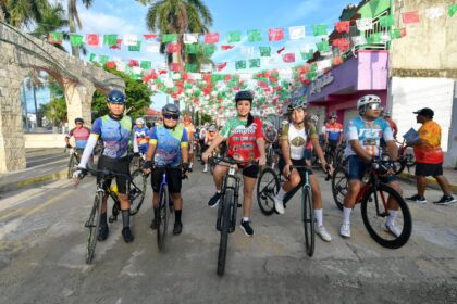 Mary Hernández encabeza carrera ciclistas con motivo de fiestas patrias