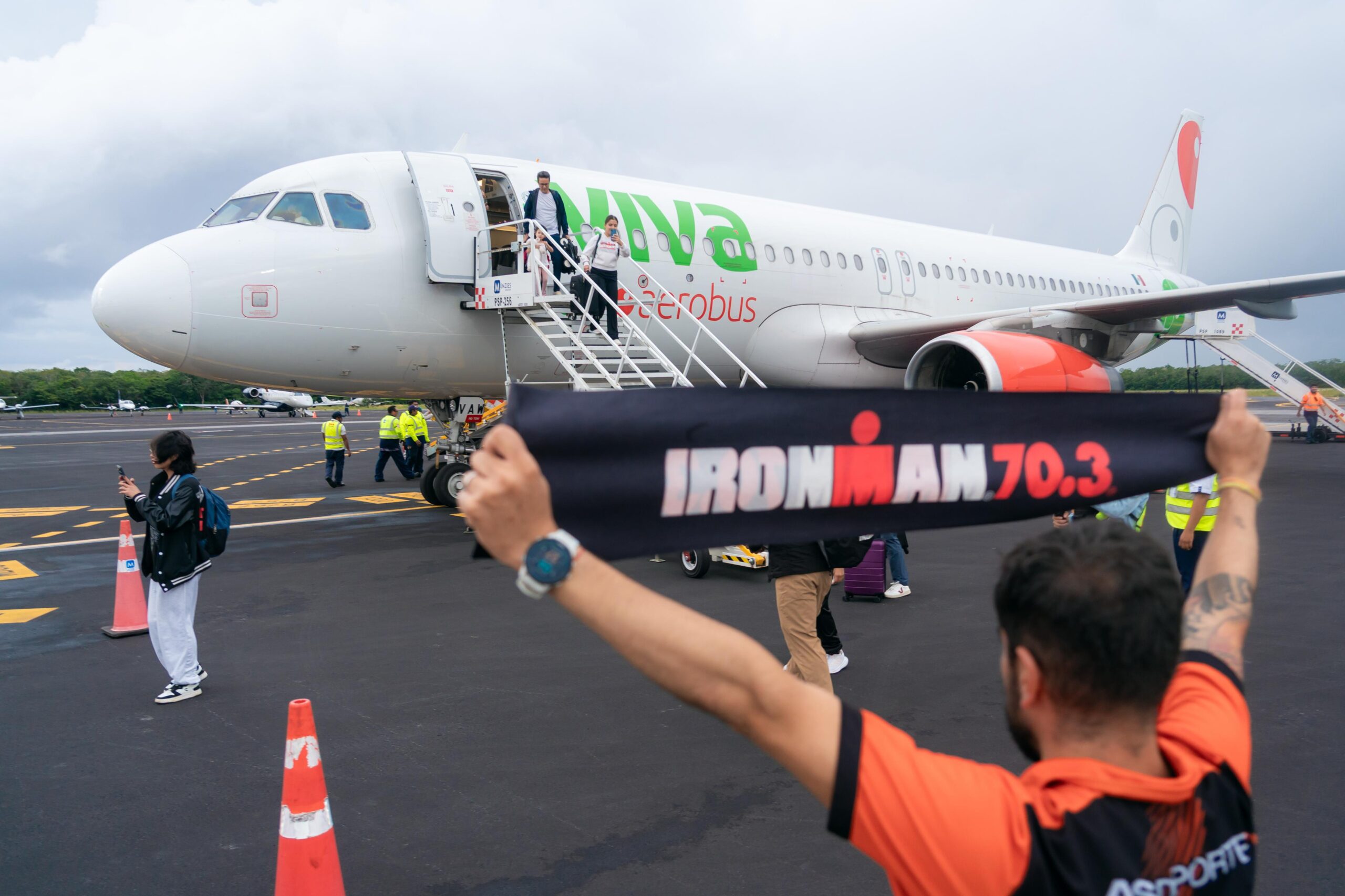 Cozumel celebra con música y tradición la llegada de vuelos de Volaris y Viva Aerobus