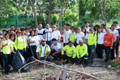 Juventudes de Ciudad Mujeres reafirman su compromiso con el medio ambiente en la quinta edición de “Yo Amo Isla Mujeres”