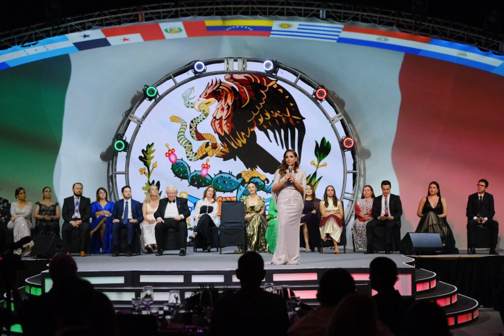 Quintana Roo brilla en los World Travel Awards y presume al menos 25 galardones obtenidos en esta gala: Mara Lezama