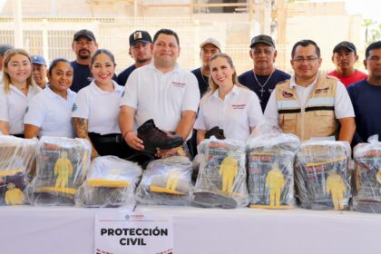 Atenea Gómez Ricalde refuerza acciones de prevención con entrega de equipo a Protección Civil y Bomberos en Isla Mujeres