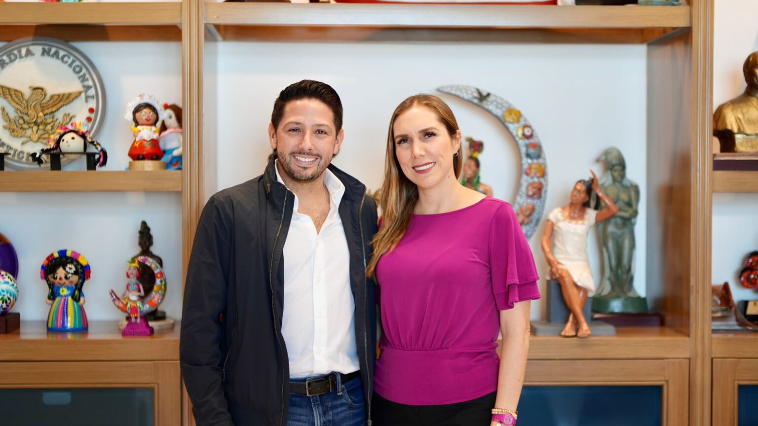 Renán Sánchez Tajonar se reúne con Atenea Gómez Ricalde para fortalecer la colaboración institucional