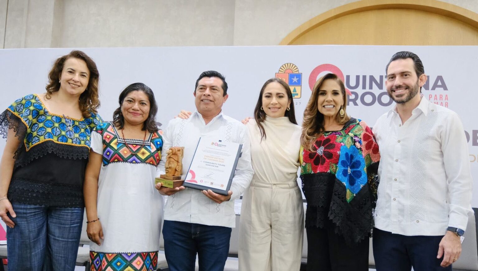 Mary Hernández celebra entrega del Premio Estatal de Turismo 2025 a Community Tours Sian Ka’an