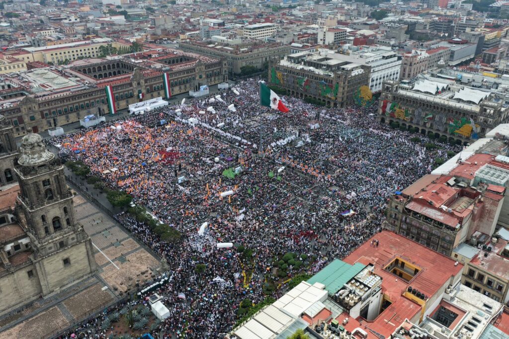 Quintana Roo respalda a Claudia en histórica rendición de cuentas ante más de 400 mil personas: Mara Lezama