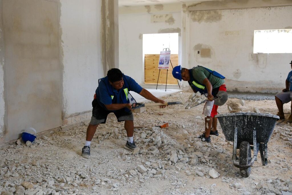 Supervisan Mara y Verónica Lezama Espinosa avances del segundo Centro DIF Pilares en la región 234 de Cancún