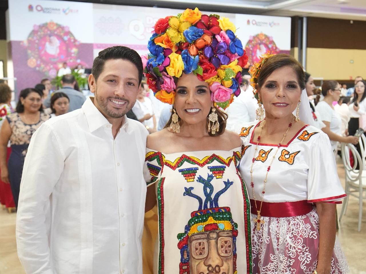 Renán Sánchez Tajonar destaca la unidad y solidaridad de Quintana Roo durante el Desayuno a la Quintanarroense 2025