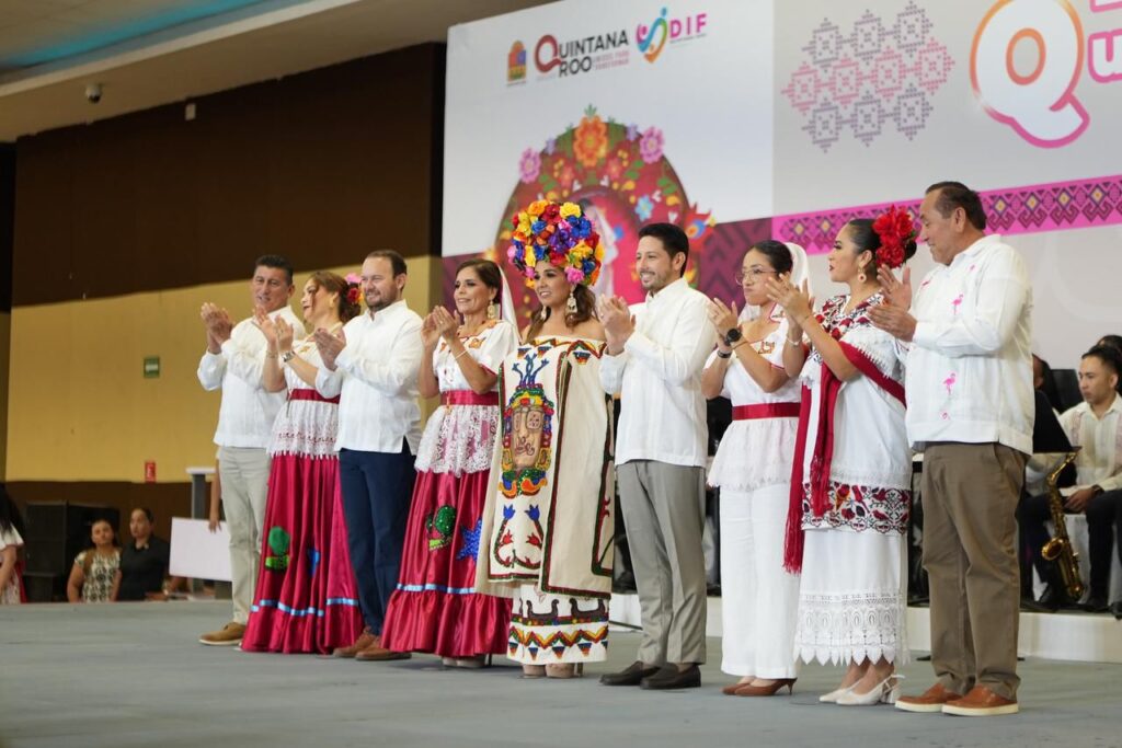 Renán Sánchez Tajonar destaca la unidad y solidaridad de Quintana Roo durante el Desayuno a la Quintanarroense 2025