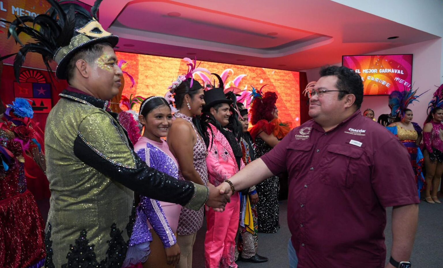 Reciben constancia candidatos a Reyes y Reinas del Carnaval de Cozumel 2026