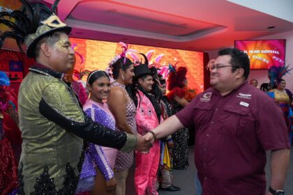 Reciben constancia candidatos a Reyes y Reinas del Carnaval de Cozumel 2026
