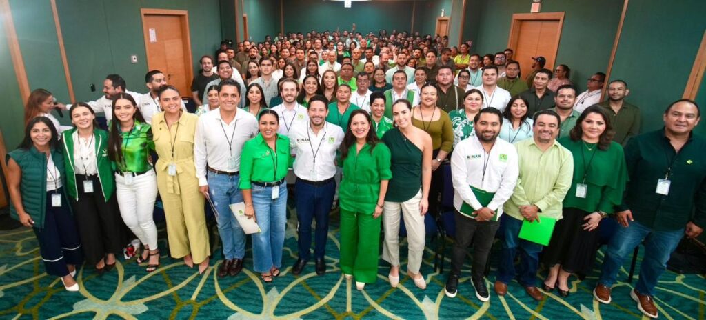 Refrenda Karen Castrejón liderazgo de Renán Sánchez Tajonar en Quintana Roo