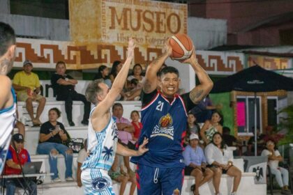 Gobierno de Isla Mujeres celebra triunfo de los “Caguameros” en la Liga Maya Basketball 40+ ante Playita Senior