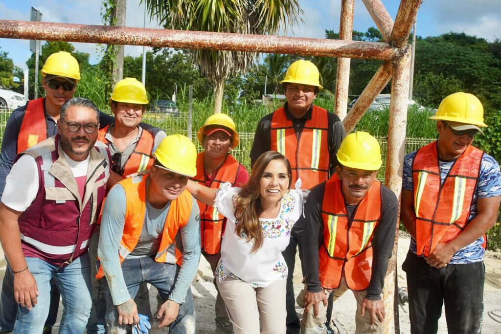 Supervisa Mara Lezama construcción de domo en telesecundaria “Luis Donaldo Colosio Murrieta” en Huay-Pix