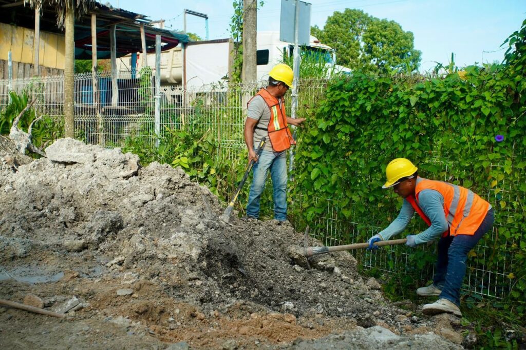 Supervisa Mara Lezama construcción de domo en telesecundaria “Luis Donaldo Colosio Murrieta” en Huay-Pix