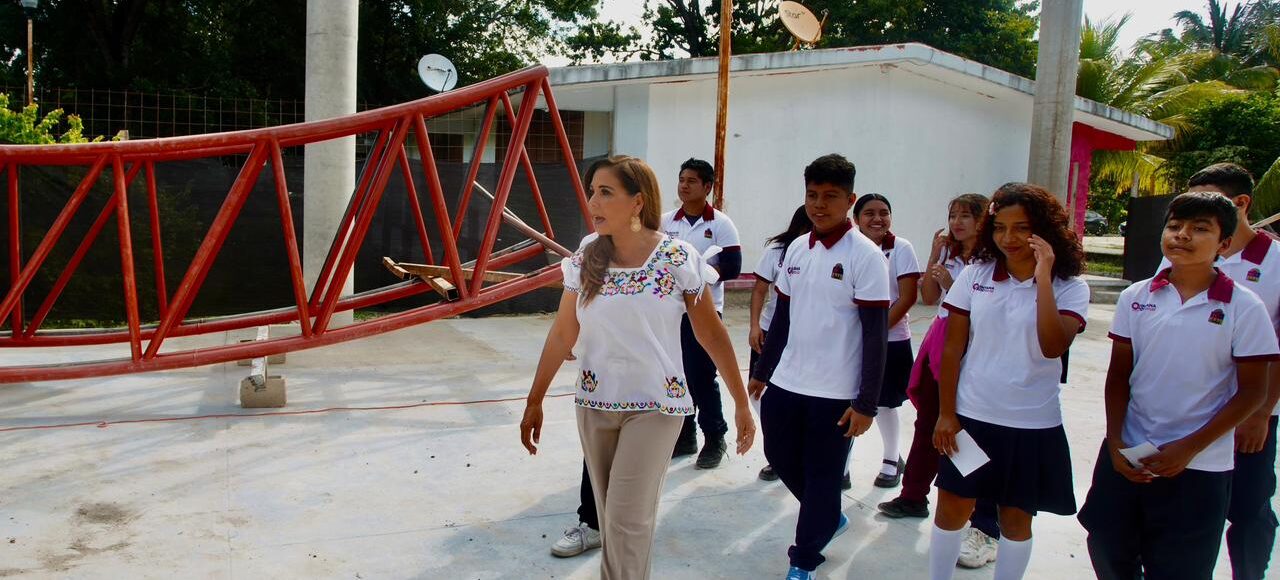 Supervisa Mara Lezama construcción de domo en telesecundaria “Luis Donaldo Colosio Murrieta” en Huay-Pix