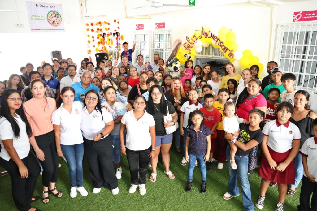 Celebra Verónica Lezama primer aniversario de DIF-PILARES en Villas Otoch Paraíso de Cancún