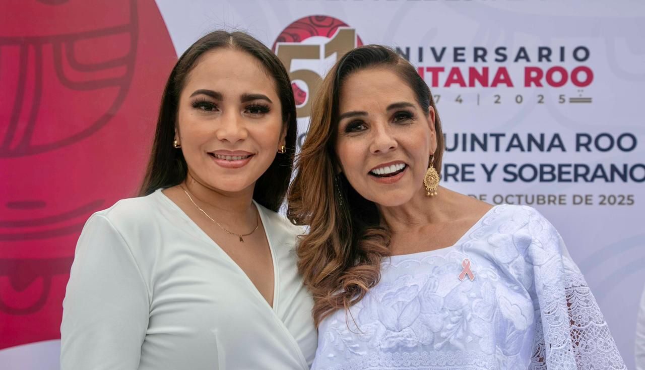 Mary Hernández asiste a ceremonia por 51 aniversario de Quintana Roo