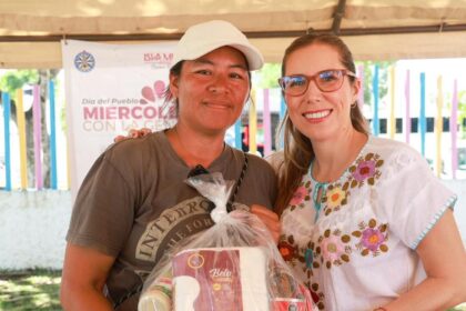 Atenea Gómez Ricalde se mantiene cercana al pueblo con el programa “Miércoles con la Gente”