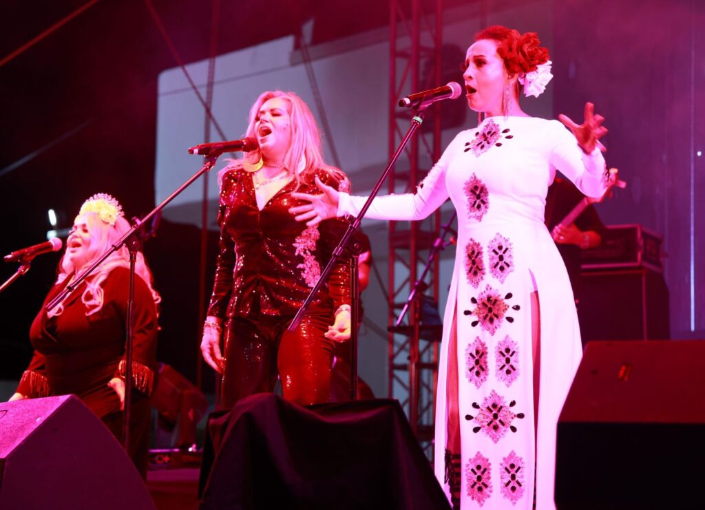 Con color, arte y tradición, Isla Mujeres celebra con éxito el Festival de Catrinas “Catrín-Arte”